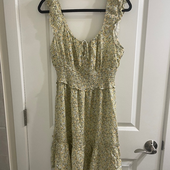 Yellow sundress - Picture 1 of 1